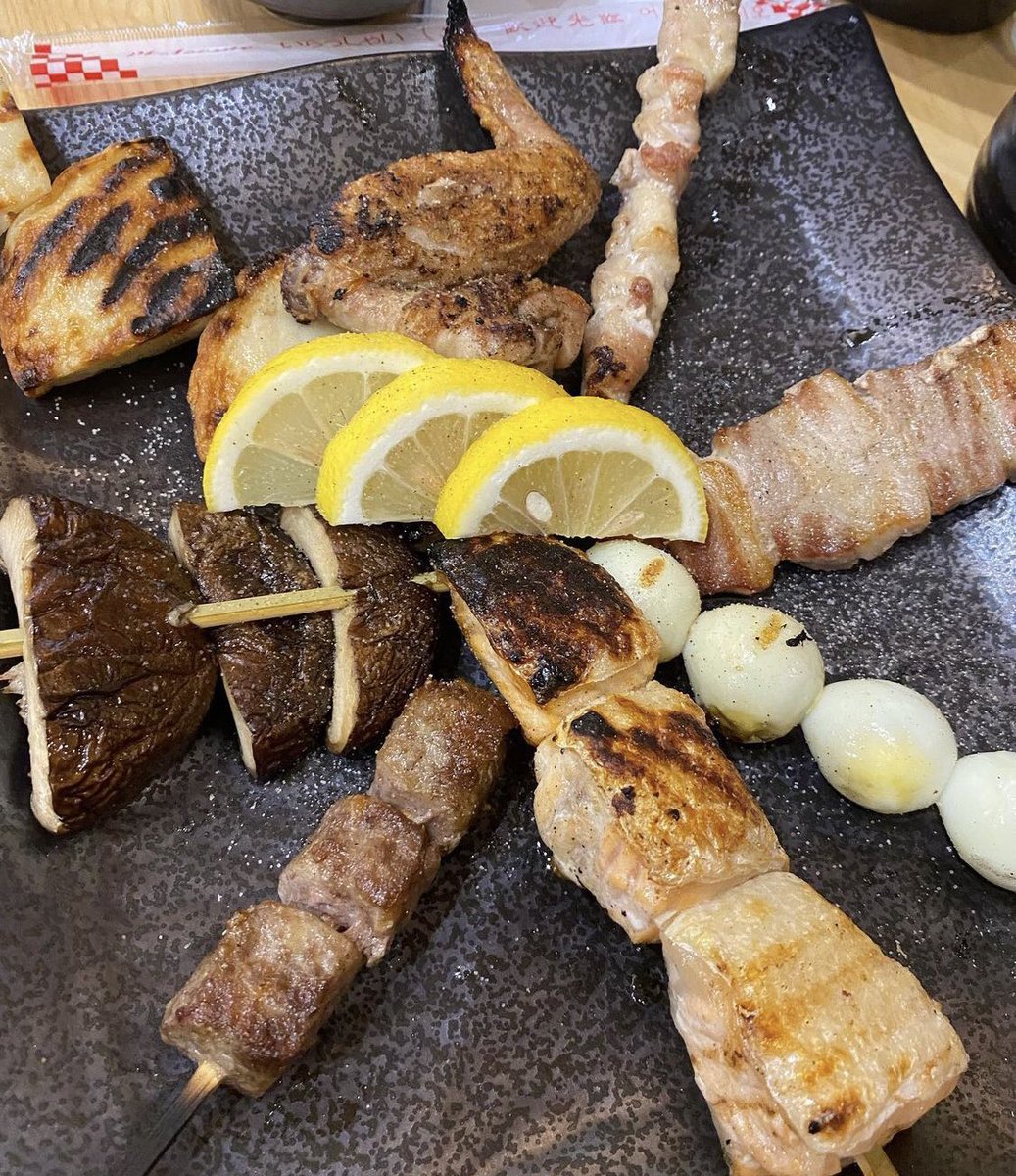 urlustdesire's tweet photo. guess which one is the delicious?🍱🥘 https://t.co/TLt5eRsKvG