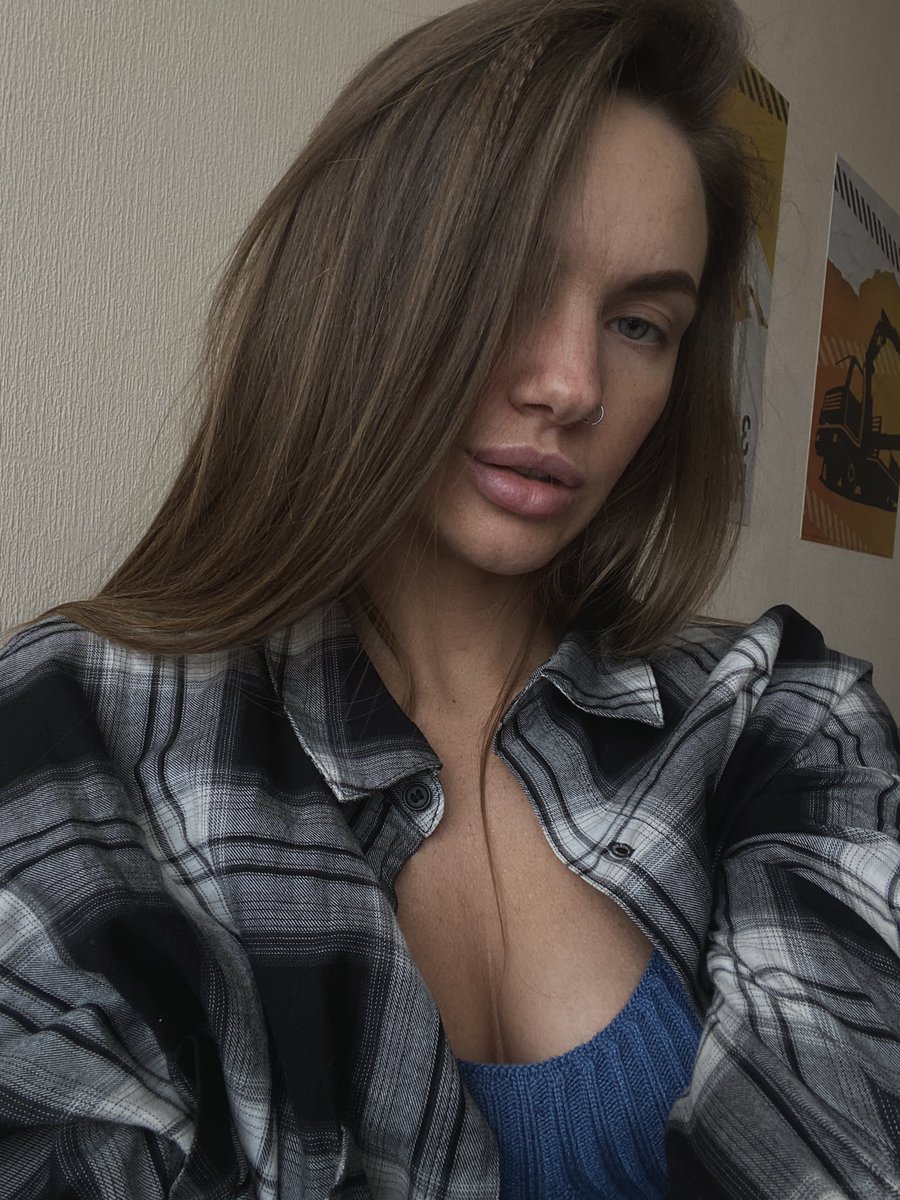 Vi_arttt's tweet photo. Have a good Friday😘
#hotart #NFT #Metaverse #FridayVibes https://t.co/zMuChJHWXW