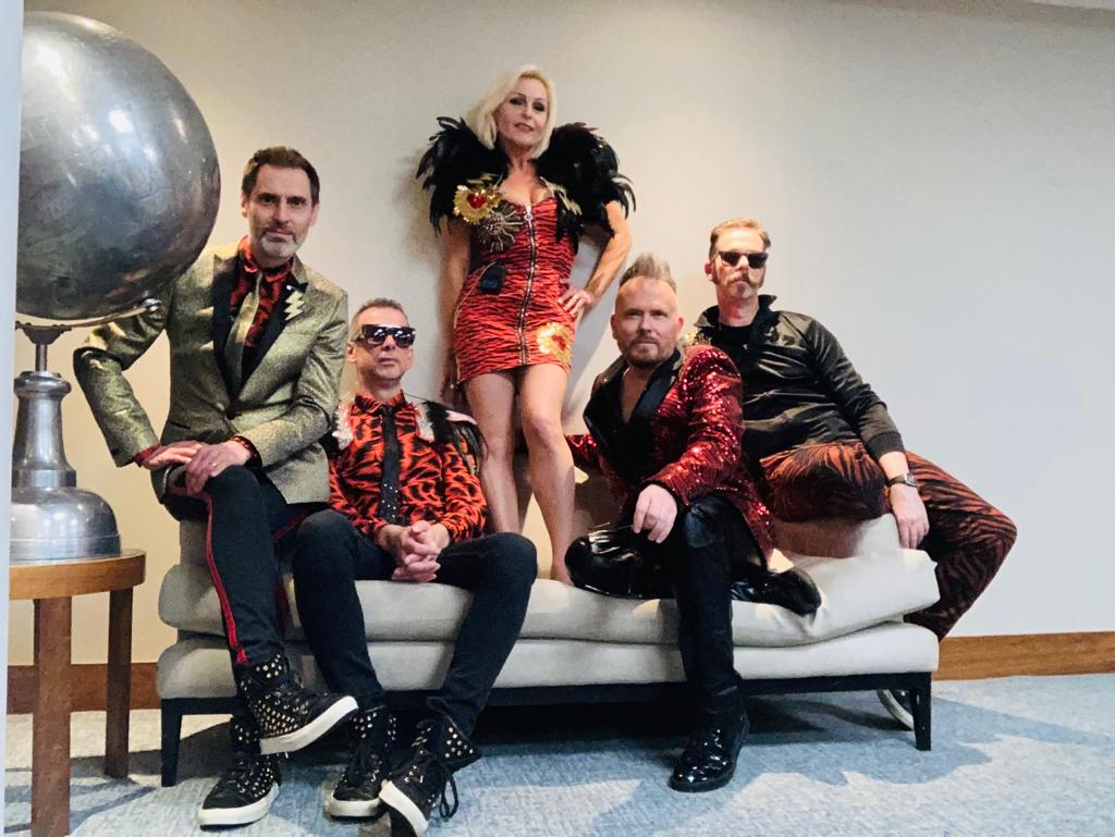 It was great being back at the fantastic Waldorf Hotel last week. #madhen #partyband