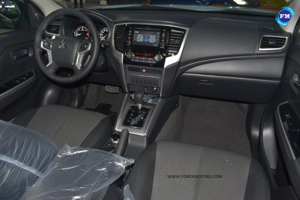2022 Mitsubishi Triton Interior