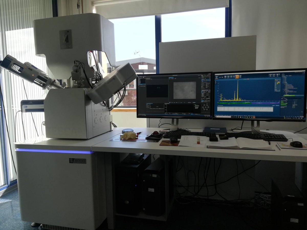 OxInst's tweet photo. It’s Friday and that time again…. #MicroscopeDay 🔬
Lucia Spasevski is in the office today, measuring trace and minor elements such as Mn, P, V Ti, in steel using #WDS.
👀 We'll be sharing the results next week!
💻https://t.co/QFyXK0SwJU
🔬https://t.co/mRCAYWU6Lx https://t.co/2UPpu07OO6