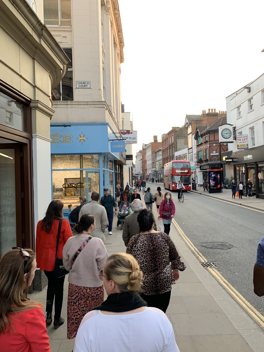 nightczar's tweet photo. Another fascinating night surgery yesterday with @LBRUT, visiting Richmond and Twickenham town centres. https://t.co/cXqfmW50P9