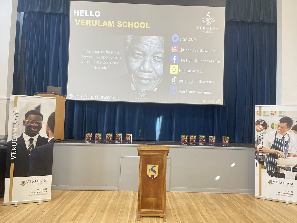 Very excited to welcome <a href="/sal2nd/">Dr Stuart Lawrence Official</a> <a href="/verulamschool/">Verulam School</a> this morning 😊#VerulamForLife