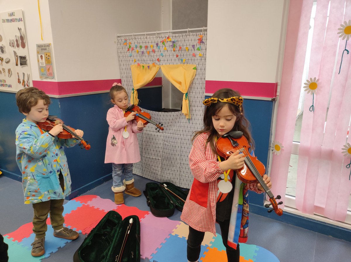 HHmusika tweet media