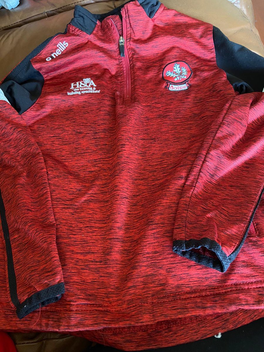 Folks - an little boy with autism will only wear this particular colour of half zip - his mum is now trying to find an age 9-10 size, either used or new.  
If anyone has one could you get in touch as this colour/fabric is no longer in stock. Thanks 👍 
RTs appreciated 😊