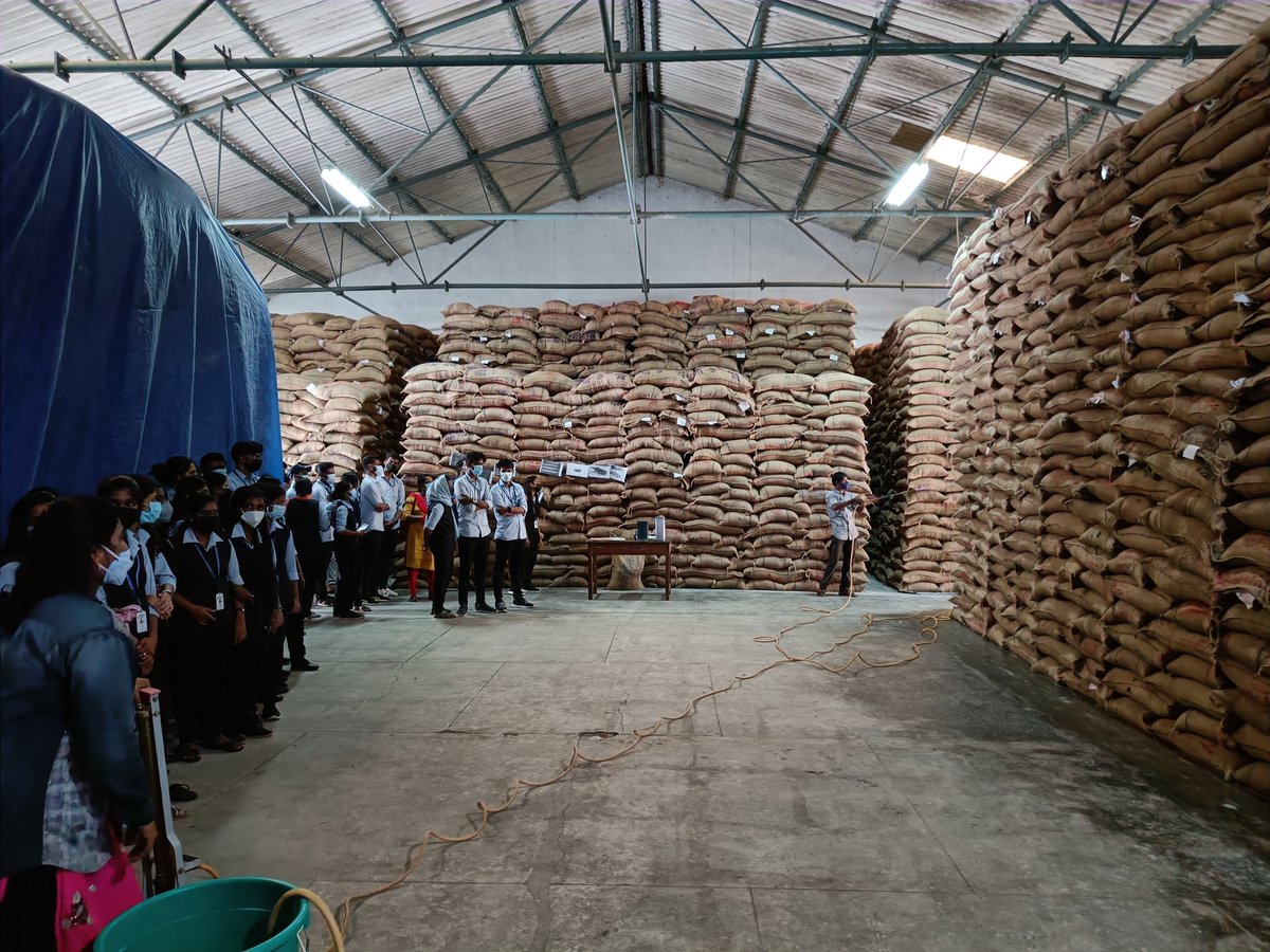 FoodKollam's tweet photo. Students and faculty from College of Indigenous Food Technology, Konni for Educational field visit at FSD Avaneeswaram on 25.03.2022. A session on the role of FCI in ensuring Food Securty, Depot Operations, practical session on Quality control aspects were conducted. https://t.co/gI6FL2HbMU