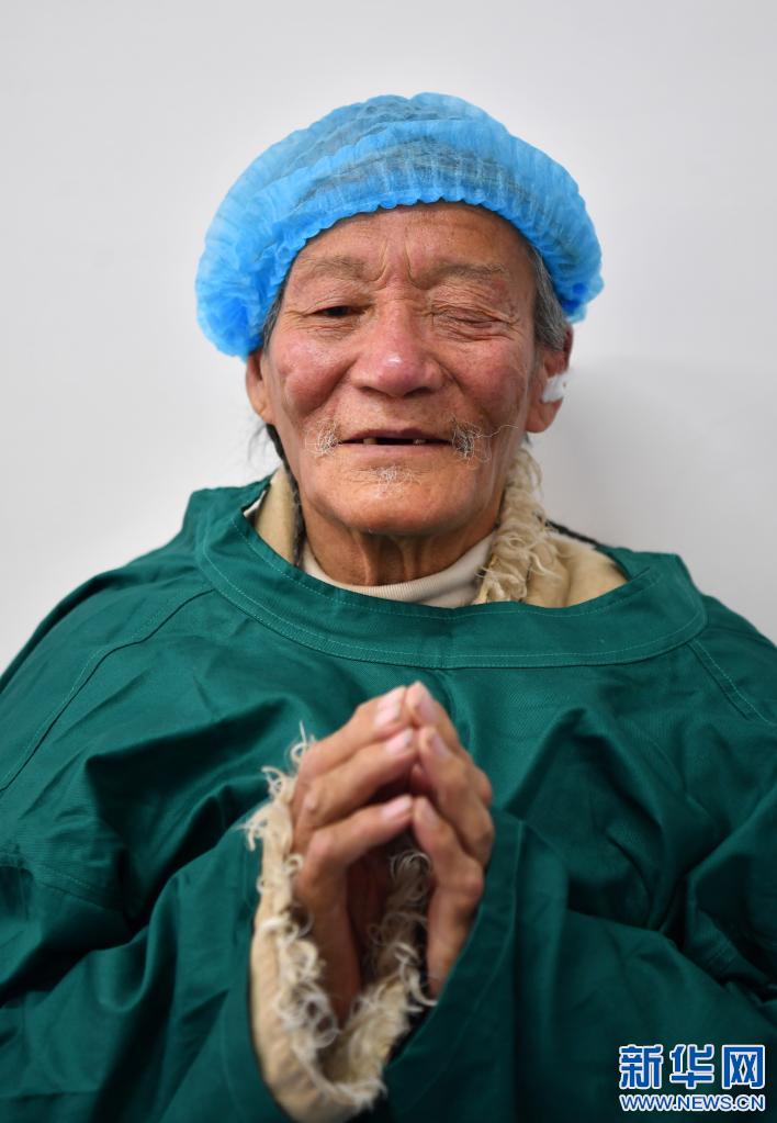 TibetNews11's tweet image. #cittadini #tibetani #indigenti ricevono #chirurgia contro la #cataratta