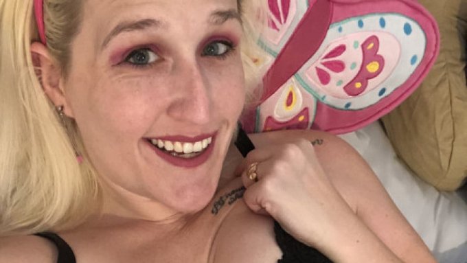 Another vid sold! Spying on Mommy https://t.co/rNV8b8u9Nt #MVSales https://t.co/9KLBJChZ5s<a href="/tag/mvsales"class="tags"><span>#mvsales</span></a>