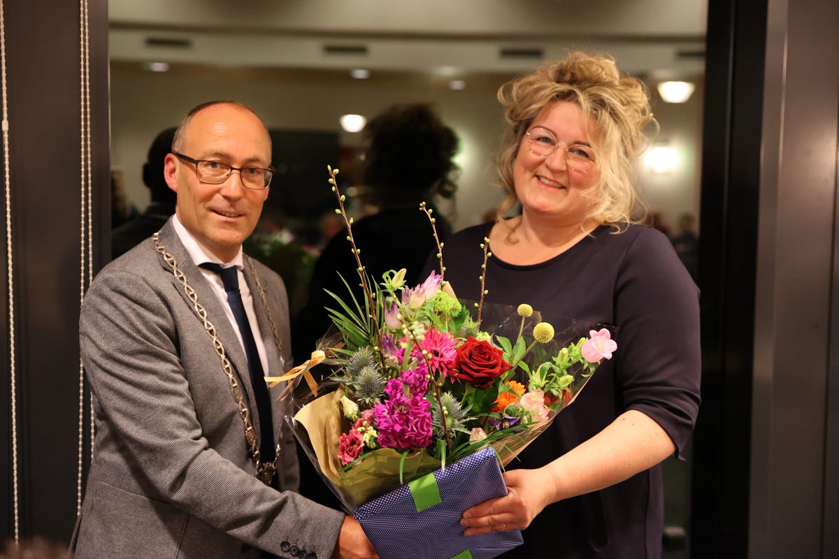 Gisteravond hebben we tijdens de raadsvergadering afscheid genomen van onze raadsleden Jos van der Werf, Rikus Harms, Jeroen Keizer, Nanno Pul en Cora Kuiper. We bedanken hen allen voor hun tomeloze inzet voor de inwoners van <a href="/aaenhunze/">gemeente Aa en Hunze</a>!

1/2