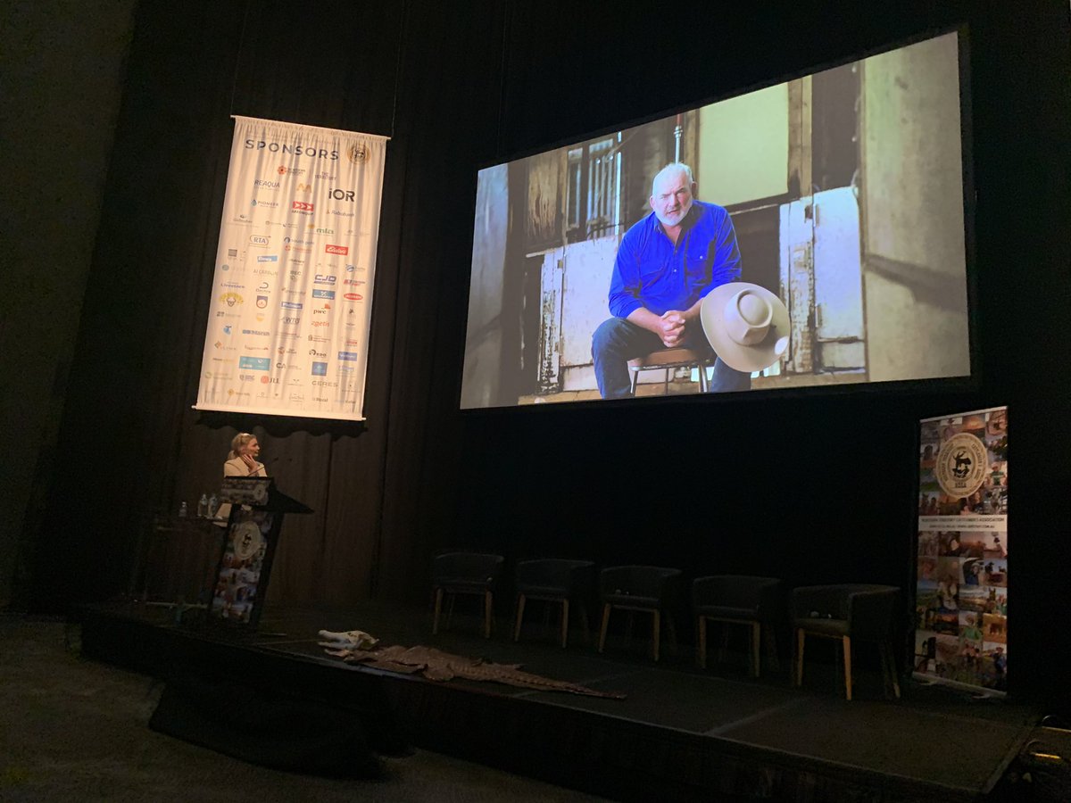 nicolehayesTEH's tweet image. Someone had to do it and @SITC_CEO_Shanna is the woman that’s tackling alcohol addiction in the bush not by hiding it away but confronting it head on. 
All about mates and being there for them. 
Saving lives like Matty
@NTCattlemen 
@MattBrannRURAL @NationalFarmers 
#ntca2022