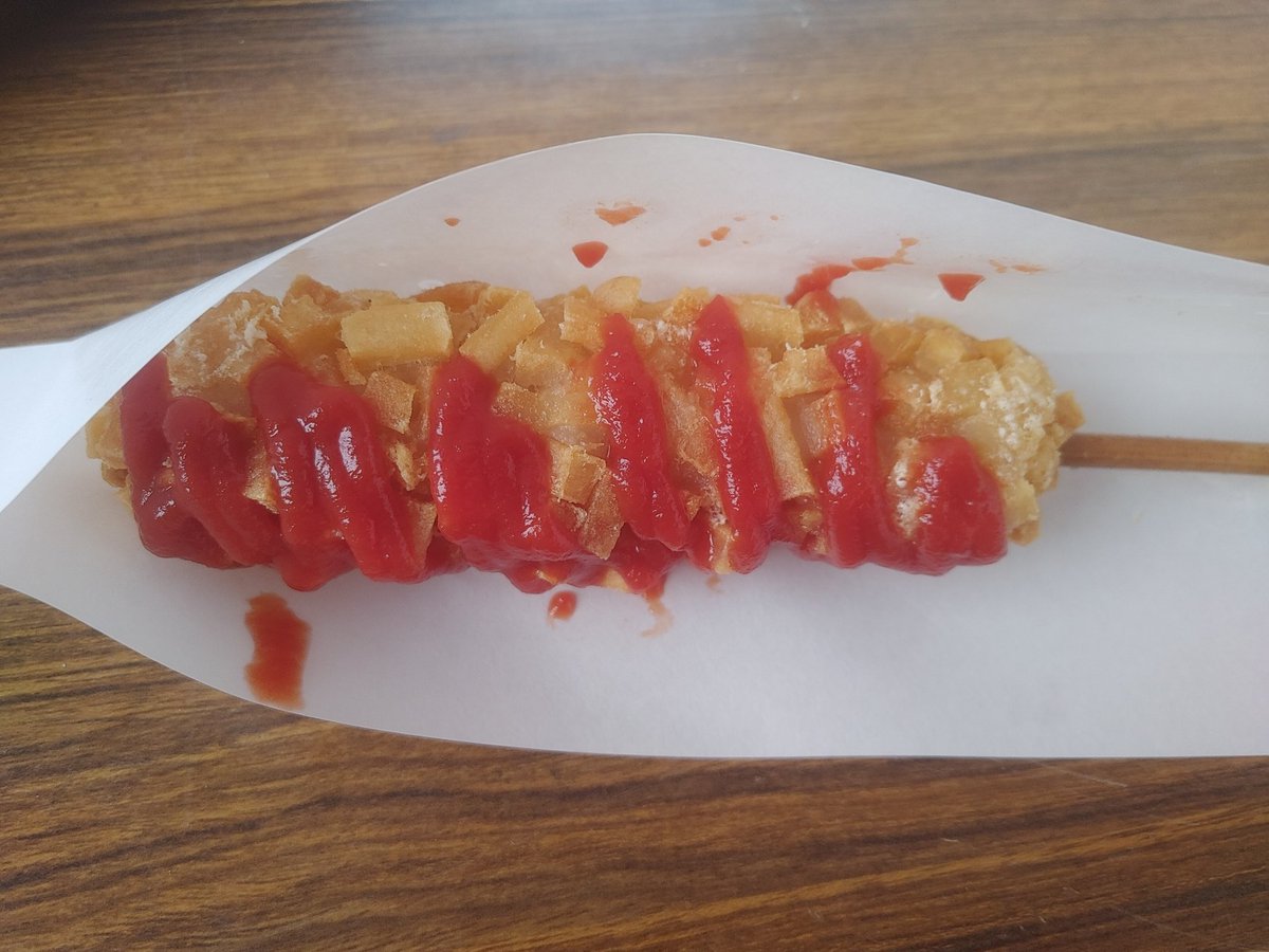 marumoffun's tweet photo. 久々に食べる　#マウウ　さんの…
＼ジャン♪いつものヤツ!!／(某愛知県民YouTuber風w)

ポテトの衣サクサク、伸びるチーズと惜しみ無く巻かれた豚肉の肉汁💓
刈谷市周辺に来られる機会があれば出店情報確認してでも是非お薦めしたい逸品です(о´∀`о)ｵｲｼｰ♪ https://t.co/yjVyqttOSx