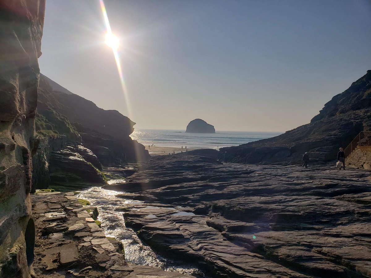 Finished work slightly early, in time for a quick trip to the beach #Trebarwith never disappoints #lovewhereyoulive #coast <a href="/coastmag/">Coast Magazine UK</a> #lovethecoast #bluetherapy