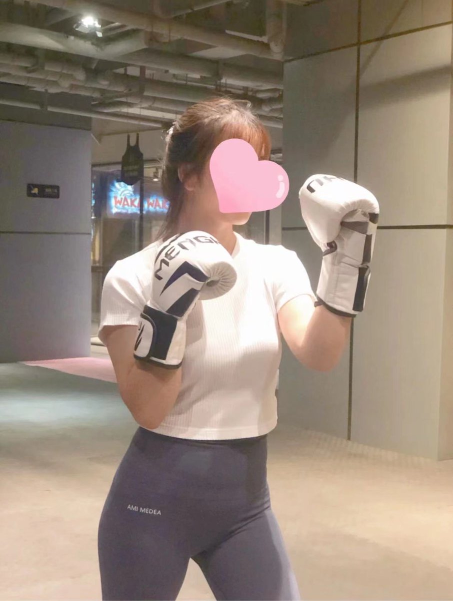 Birdyeeee's tweet photo. Summer is coming, it's really hard to be motivated to exercise alone, have any friends to supervise each other, follow me, let's work together🏃
#fitness #boxing🥊 https://t.co/9e88j1zcWI