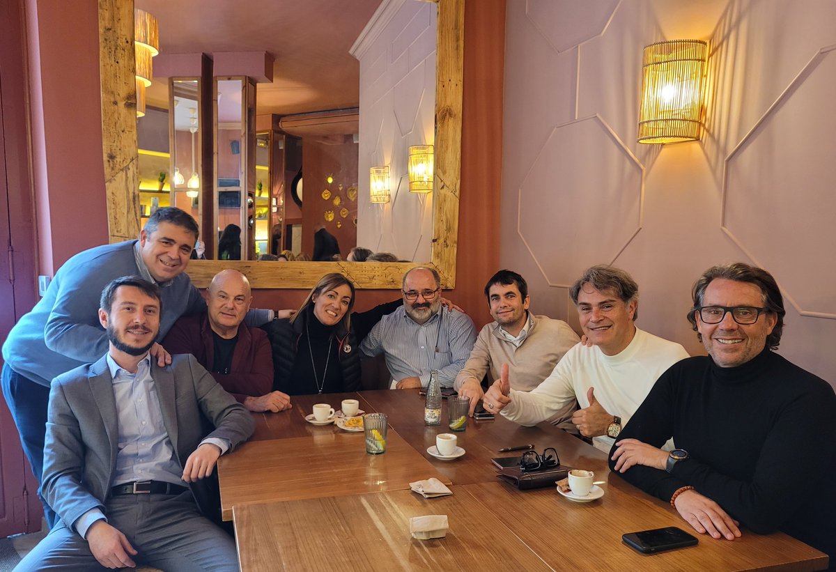 Excelente encuentro para trabajar best praxis y soluciones a la protección personal de nuestros clientes <a href="/AXASegurosEs/">AXA España</a>. Gracias <a href="/juanruizjoya/">Juan Ruiz Joya</a> por compartir su conocimiento.