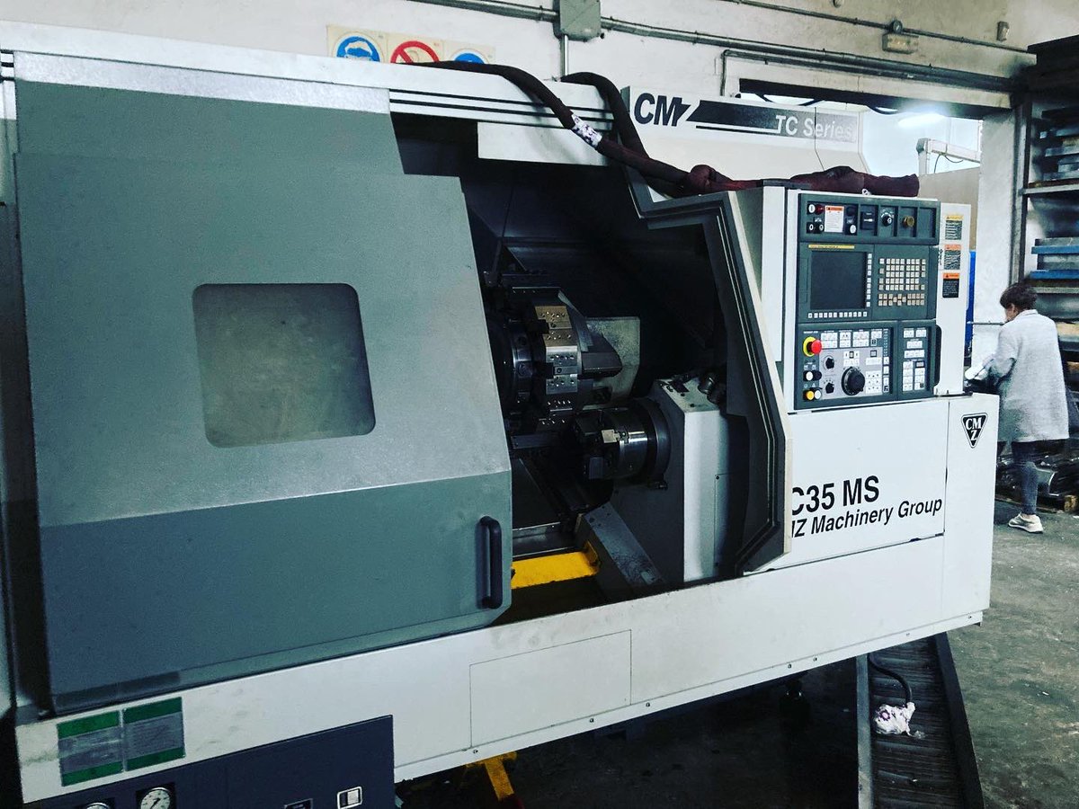 MatriceriaN's tweet photo. Incorporamos torno con diámetro torneable de D550mm.
!Feliz Viernes!
#cmz #tornoscnc
#matricernunez https://t.co/V5RcZwVaVH