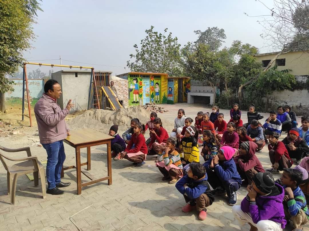 AtalMeerut's tweet photo. दिनांक 23 दिसम्बर 2021 को अटल भूजल योजना के अन्तर्गत, भूगर्भ जल विभाग के निर्देशन में आर.आई.आर.डी. बडौत द्वारा जनपद मेरठ के ग्राम पंचायत मऊ खास, नगलामल एवं भगवान पुर में विद्यालय स्तरीय कार्यक्रम कराया गया। https://t.co/fhxpCZxKlQ