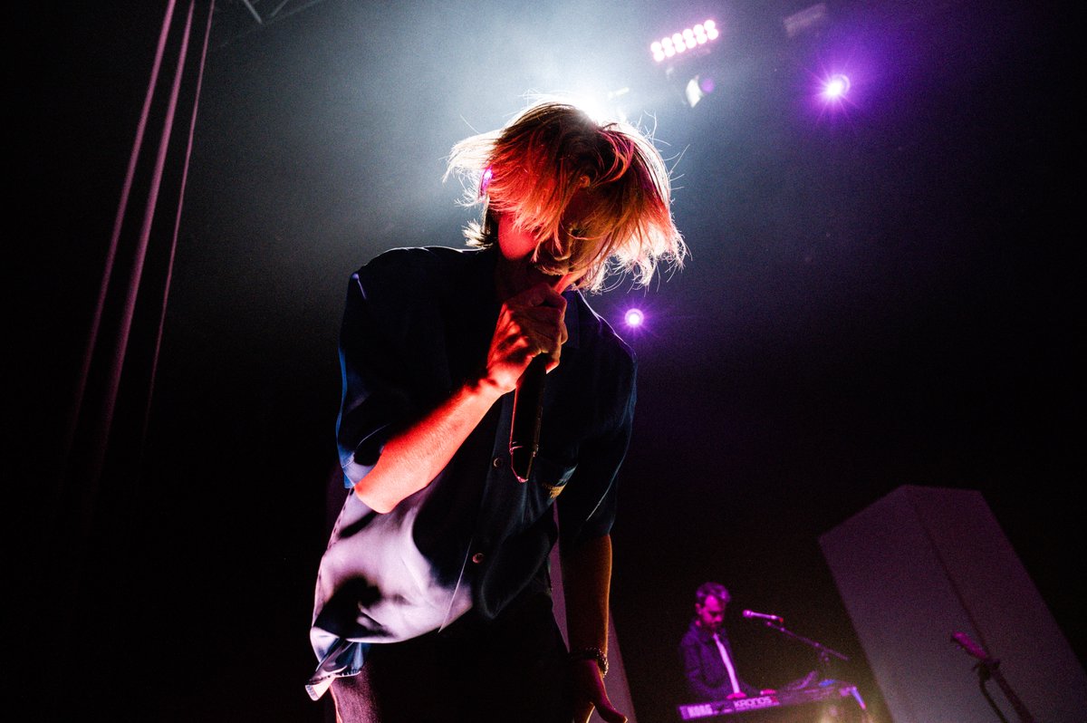 oneruel's tweet photo. FIRST SHOW, LA U FUCKING BROUGHT IT! 

Pics @MichelleGHunder https://t.co/PVKUK2MAgA