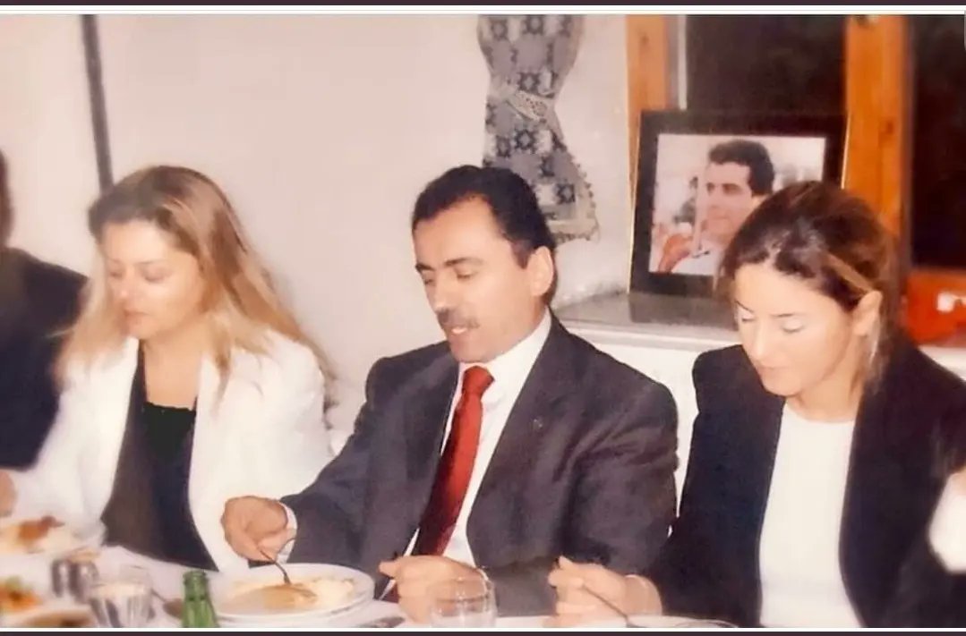 SelcenCatli's tweet photo. Gençliğim, dedim
Ver, dediler
İstikbâlim dedim
Yok dediler
Kanım dedim
Dök dediler
Canım dedim
Milletin dediler
Sevdim
Suçtur, dediler
#MuhsinYazıcıoglu
Özlemle,minnetle... https://t.co/Q0ijdW3HOd