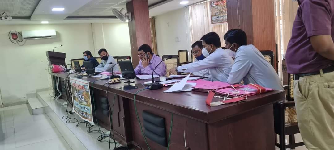 AtalMeerut's tweet photo. अटल भूजल योजना के अंतर्गत दिनांक 04.08.2021 को निदेशक महोदय एवं जिलाधिकारी महोदय की अध्यक्षता में जनपद-मेरठ विकास भवन सभागार में समीक्षा बैठक का आयोजन किया गया | जिसमे DPMU एवं लाइन डिपार्टमेंट के अधिकारियों ने प्रतिभाग किया | https://t.co/4fA6bY5lO8