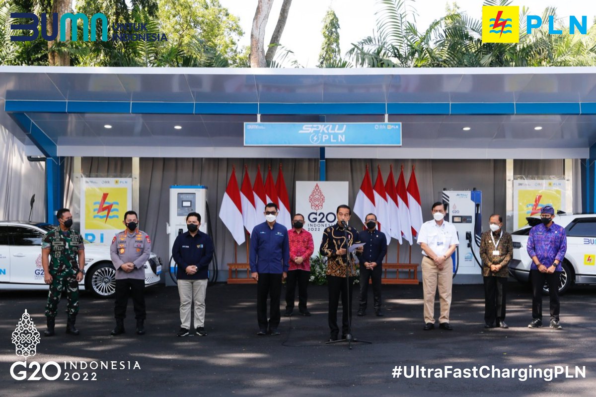 _pln_id's tweet photo. Electrizen, Presiden RI Joko Widodo meresmikan SPKLU dengan tipe ultra fast charging pertama di Indonesia yang akan mendukung operasional kendaraan delegasi dalam Konferensi Tingkat Tinggi G20.
#JokowiUntukEnergiBaruPLN
#UltraFastChargingPLN #PLN #EnergiBaruPLN https://t.co/tWEKZNrg2J