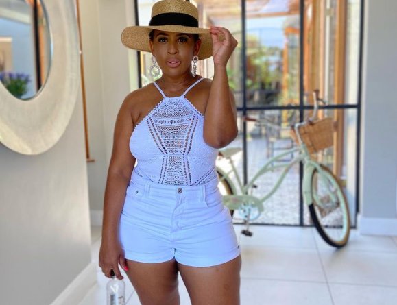 Nonku Williams.... the only woman whose everyone's storyline revolves around. If they don't talk about her, they have nothing to talk about. The only woman who has content beke le beke without fail #RHODurban