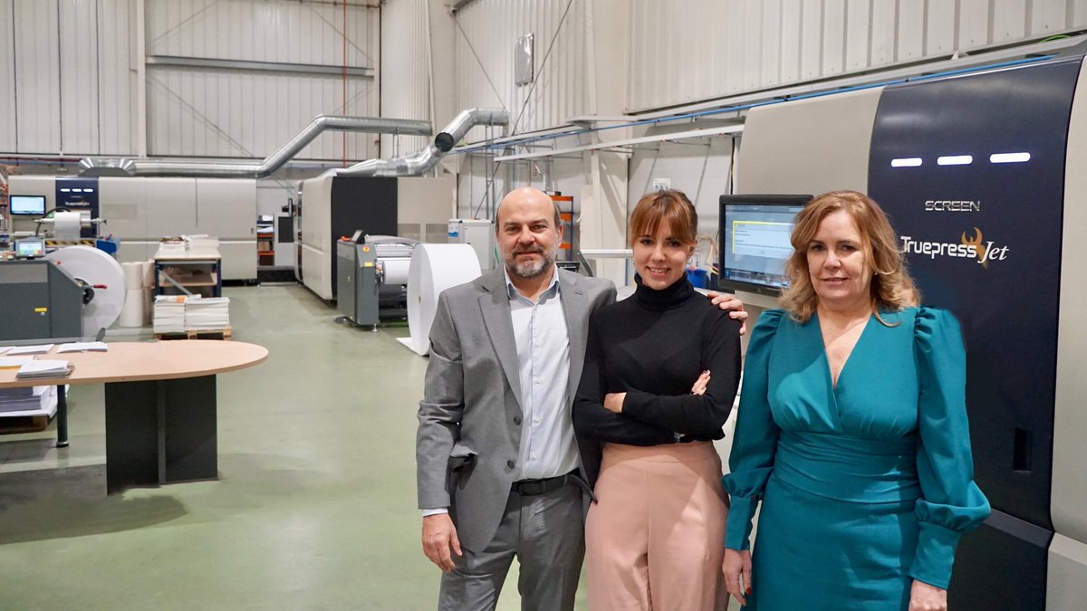 APdigitales's tweet photo. #Pulmen impulsa su crecimiento en Europa con una segunda #Truepress Jet 520HD+: "Seguiremos siendo especialistas en #libros, pero también queremos crecer en el segmento de la impresión comercial y en el mercado del #embalaje” https://t.co/pPFK6NErtq https://t.co/CxG54dWoZG