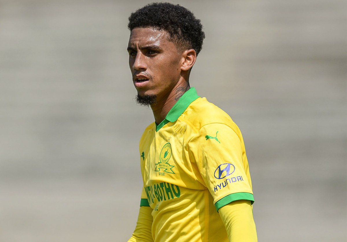 Who is the best defender in the #DStvPrem this season? 🤔

♥ - Ndah
🔁 - De Reuck