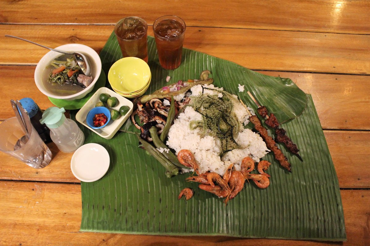 @Chalkcheese111 <a href="/Adventuringgal/">Cynthia | Adventuring Woman</a> <a href="/jenny_travels/">Uncharted Traveling</a> <a href="/lizzie_hubbard2/">Lizzie Hubbard</a> @paulpassingthru <a href="/zeshlife/">Hannah - Zeshlife</a> <a href="/Sage_Adventures/">Hannah 👋</a> <a href="/wanderingkeller/">The Wandering Kellers</a> <a href="/sisbehaving/">Sisbehaving | travel bloggers</a> <a href="/TrvTheWorldClub/">traveltheworldclub.com</a> @StephenAndAndie <a href="/RJonTourUK/">RJonTourUK</a> <a href="/FitLifeTravel/">Fit🌞Life🌞Travel</a> <a href="/VeryTastyWorld/">VeryTastyWorld</a> YUM YUM!
It's #FlashbackFridayz
#WorldFood theme
👉Join in &amp; Tweet your pics with our hashtags!
Retweet &amp; Tag hosts &amp; mates!
<a href="/TravelBugsWorld/">Travel Bugs World ✈️🐞🌎</a> <a href="/Adventuringgal/">Cynthia | Adventuring Woman</a>
<a href="/jenny_travels/">Uncharted Traveling</a> @Chalkcheese111 <a href="/lizzie_hubbard2/">Lizzie Hubbard</a>
📸 Traditional foods from Morocco, Czech Republic, Poland &amp; Philipines