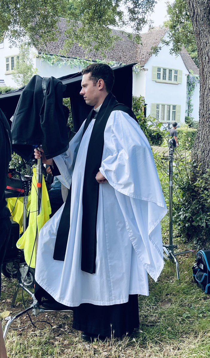 Happy Grantchester day everyone! ⁦@tombrittney⁩ directs (and stars in) tonight’s episode and it’s a cracker! ❤️