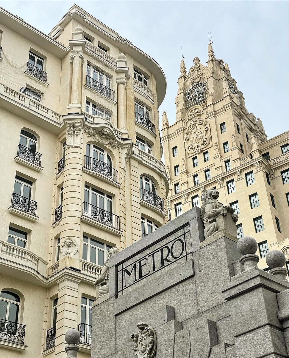 ¡Buenos días Madrid!
Feliz Viernes ❤️
#FelizViernes #GranViaMadrid
#TempleteGranVįa #MetroGranVía
📷 @david_salamanca21