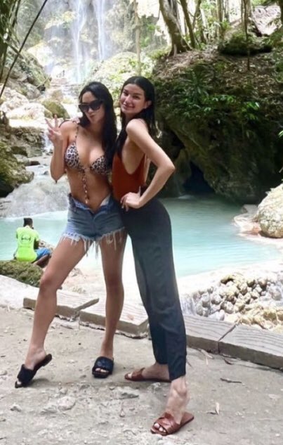 mandybba's tweet photo. Finally together! Raw Franki and Di .God ‘s perfect timing. @frankimrussell @dianacmackey Enjoy!#Cebu #frankiana https://t.co/N56YD5Ehpb
