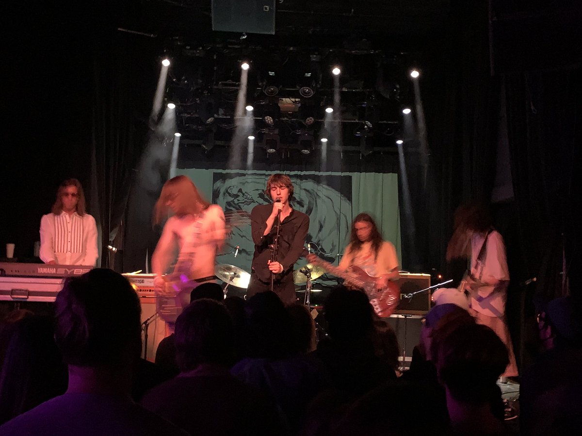 soundminer's tweet photo. Geese @TheEchoLA #geese https://t.co/eGBhWFaDYM