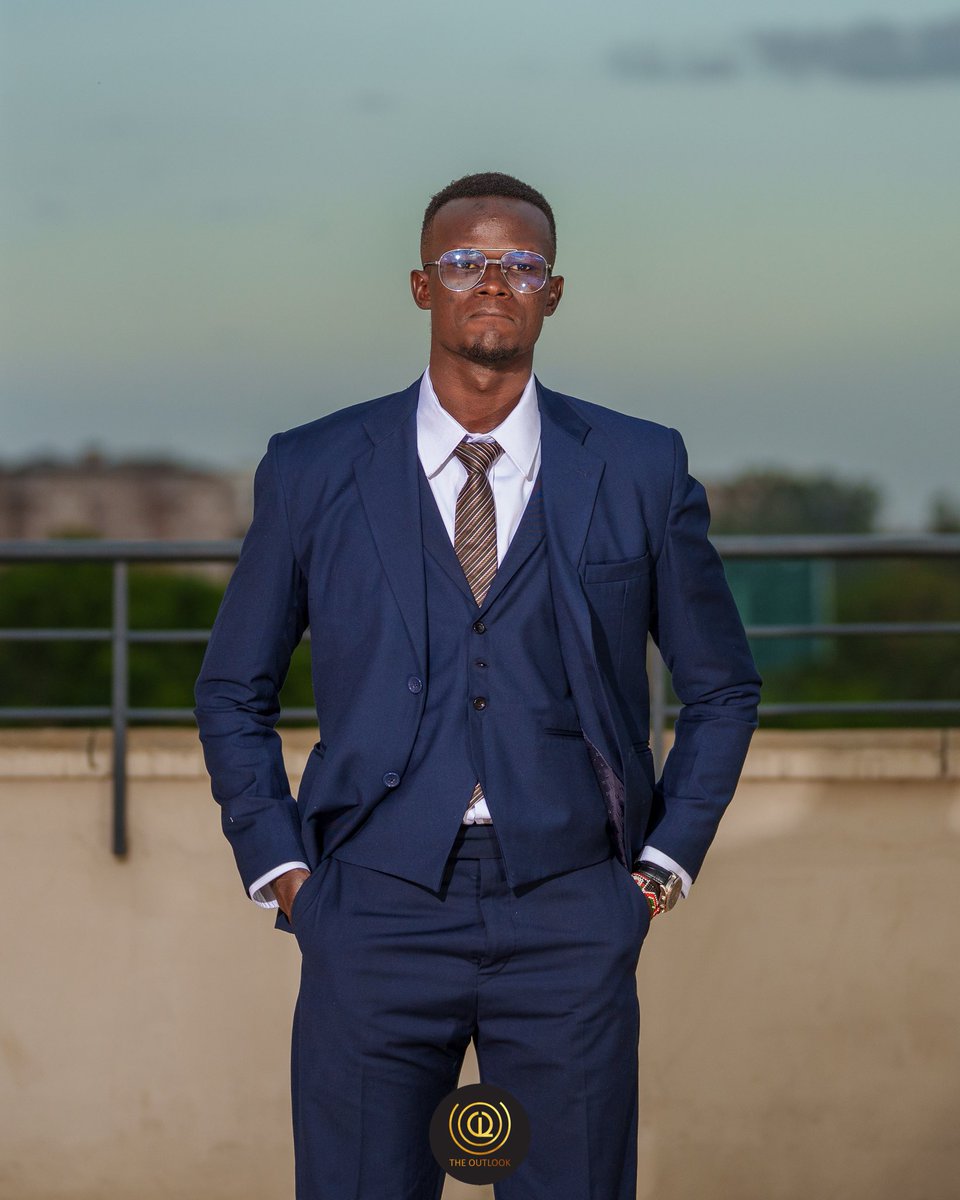 theOutLookbrand's tweet photo. Bespoke suits. Tailored to perfection.
Suit range from 7000/- for a 2 piece & 8500 for a 3 piece upwards depending on the design & fabric choice.
Model: @opany_tony
📸 @LensEyeImage
#OLsuits #theOutLookbrand™️ #RevibeOutLookbrand™️ https://t.co/X43ySLGp5h
