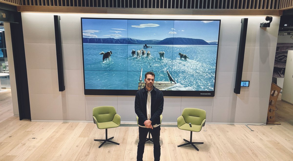 Tobias Revell tweet media
