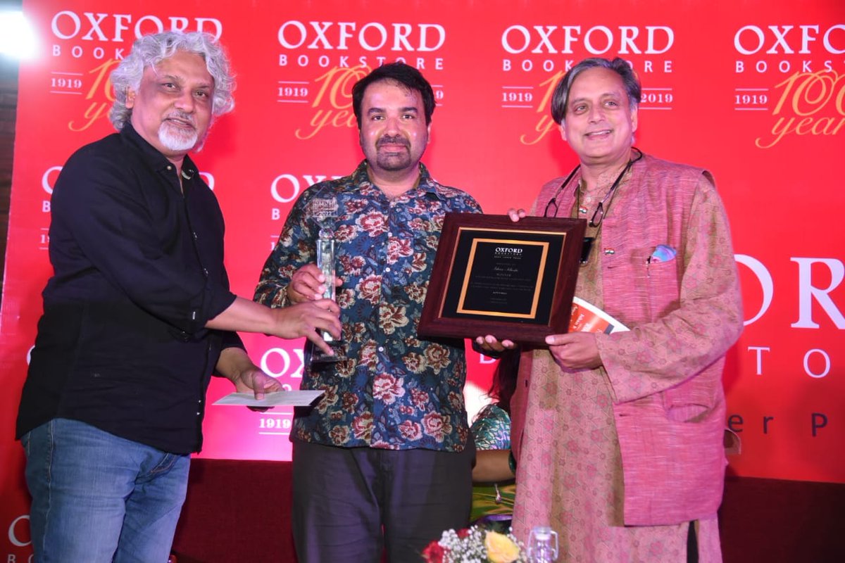 oxfordbookstore's tweet photo. #OxfordBookstore congratulates Ishan Khosla for winning the 7th #OxfordBookstoreBookCoverPrize for the novel Kintsugi.
@anukrti_U @HarperCollinsIN
@ShashiTharoor @kunalbasu100 @PritiPaul7
#BookCoverPrize #Winner #IshanKhosla #BookDesign #BookCover #OxfordTurns100 https://t.co/ADcVLP8xFx