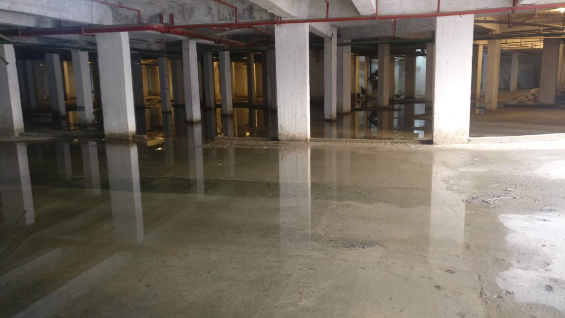 MANISH8254's tweet photo. Water logging problems increasing day by day in Logix Blossom County society. this may be cause for weakness in building structure, matter is highlighted regularly by @lbcresidents please look into @CeoNoida @noida_authority @dr_maheshsharma @tejpalnagarMLA @myogiadityanath https://t.co/Bt6T65V5um