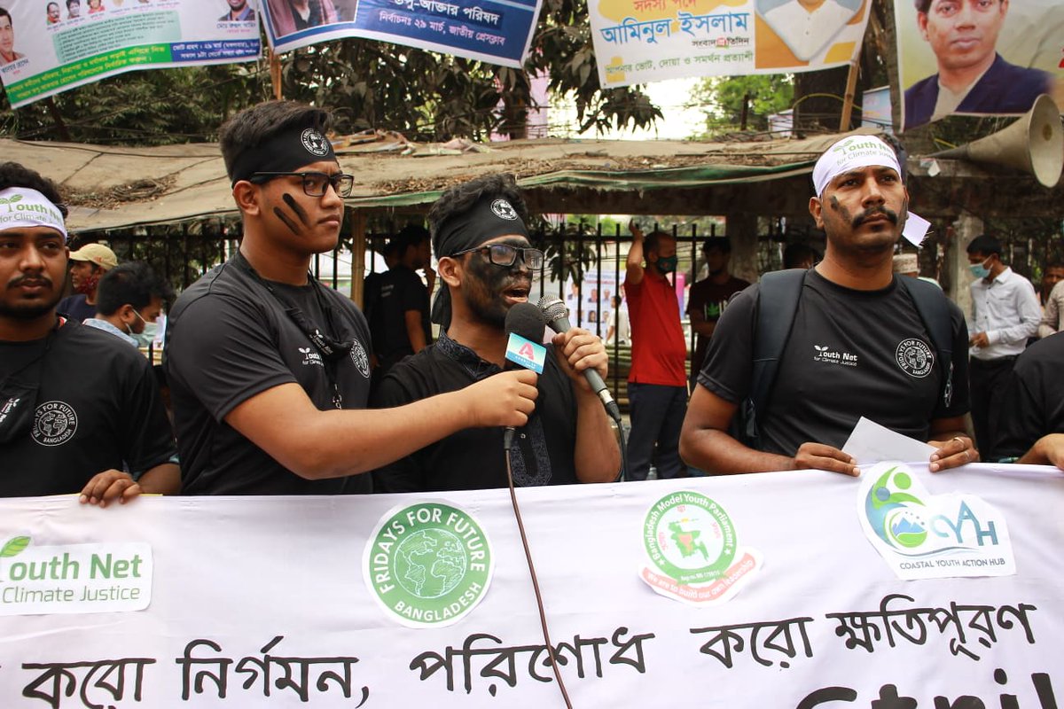 AlFahimOfficial's tweet photo. 📌Barishal  
Global Climate Strike 
Polluters must Pay #Reparations, Limit emissions!
#LossAndDamage Finance NOW✊
#PeopleNotProfit #FridaysForFuture https://t.co/qrpZqoTN0j https://t.co/PzXjZhNQMv