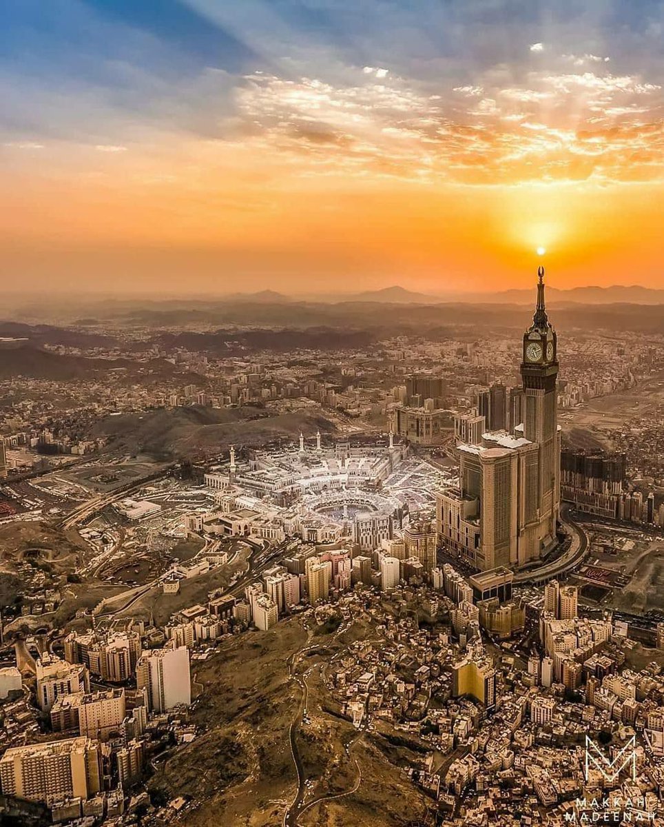 .
.
_صَل عَليـكَ اللهُ ما طلعَت شمسٌ
 وما سَطعت في الأفقِ من شُهبﷺ .🤍
.
.
#الجمعه 
#الصلاه_علي_النبي 
.
