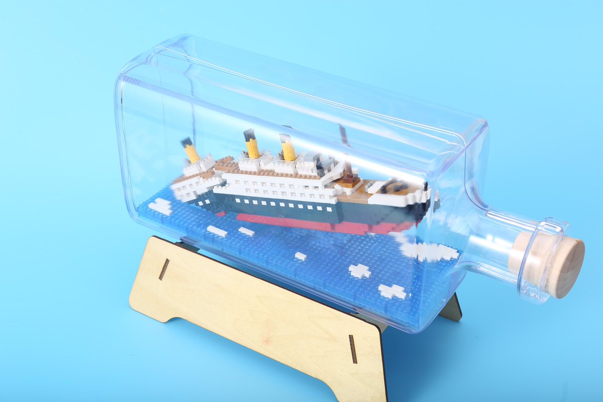 WiseHawkblock's tweet photo. Titanic drifting bottle #wisehawkblock #nanoblock #lego #WiseHawk https://t.co/JlgUIOVAXw
