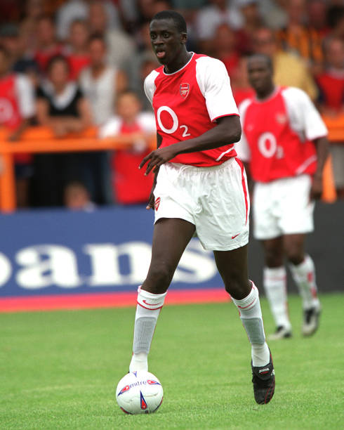 shirt_arsenal's tweet photo. #OneGameOnly #ArsenalShirt This is an 02/03 shirt prepared for Kolo Toure's little brother but never worn as he only played once for us against Barnet.
Who do you remember only appearing in an Arsenal shirt once or twice? Post pics below... https://t.co/6hOi8pg447