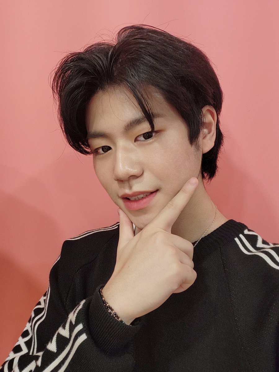 𝐻𝑤𝑖𝑛𝑖𝑣𝑒𝑟𝑠𝑒🐯 tweet media