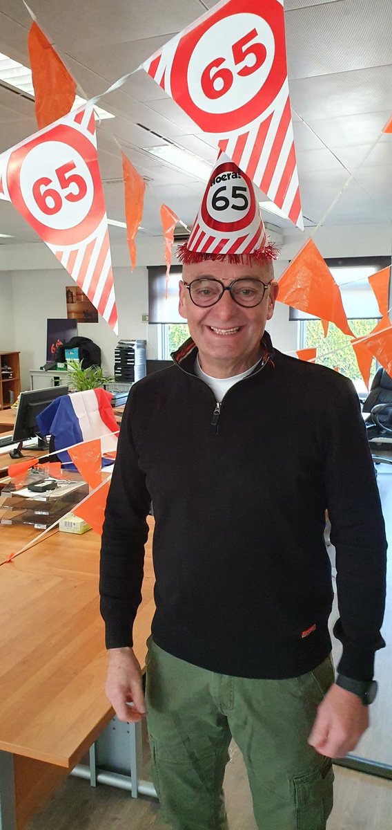Henk Van Der Vlis tweet media