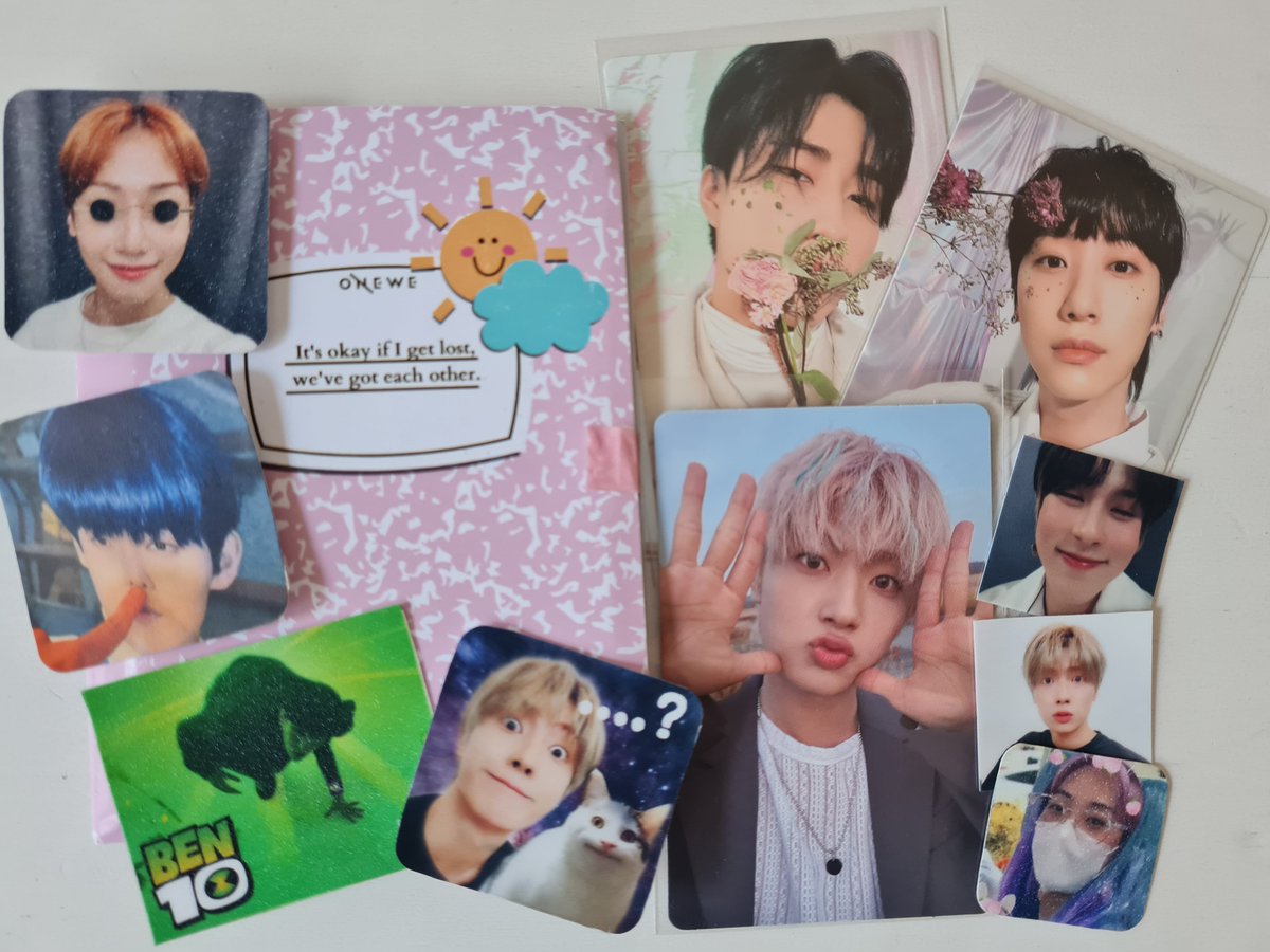 from_regulus's tweet photo. tysm @wheeiniecakes for these pcs! they arrived fast & in the loveliest packaging ever (I need that notebook fr!). I absolutely love the freebies 🤣 tysm also for the beautiful note - same to you 💕🥺
#wc_Feedbacks https://t.co/FemoDFKCeC