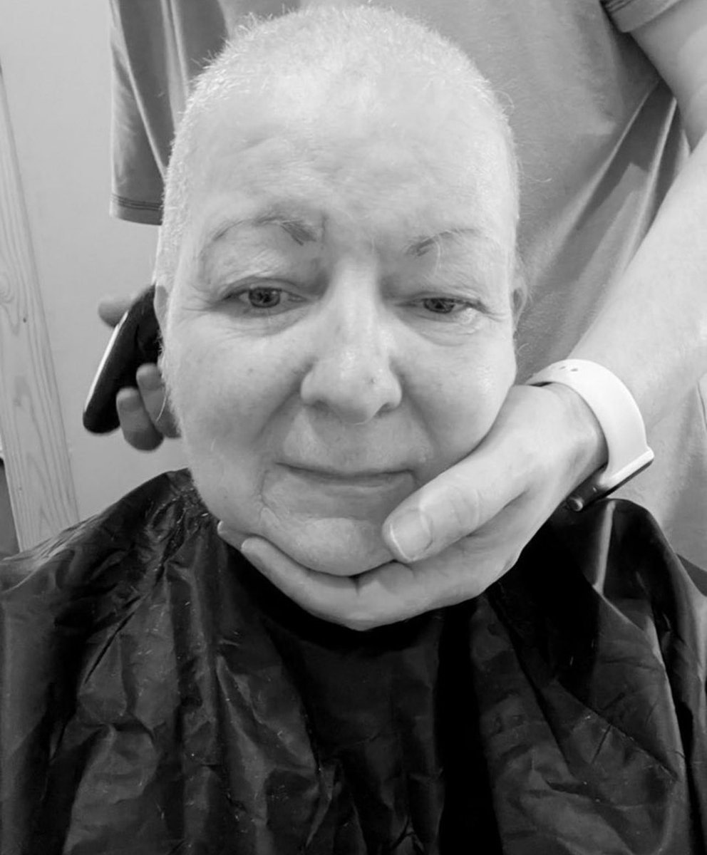 Janey Godley tweet media