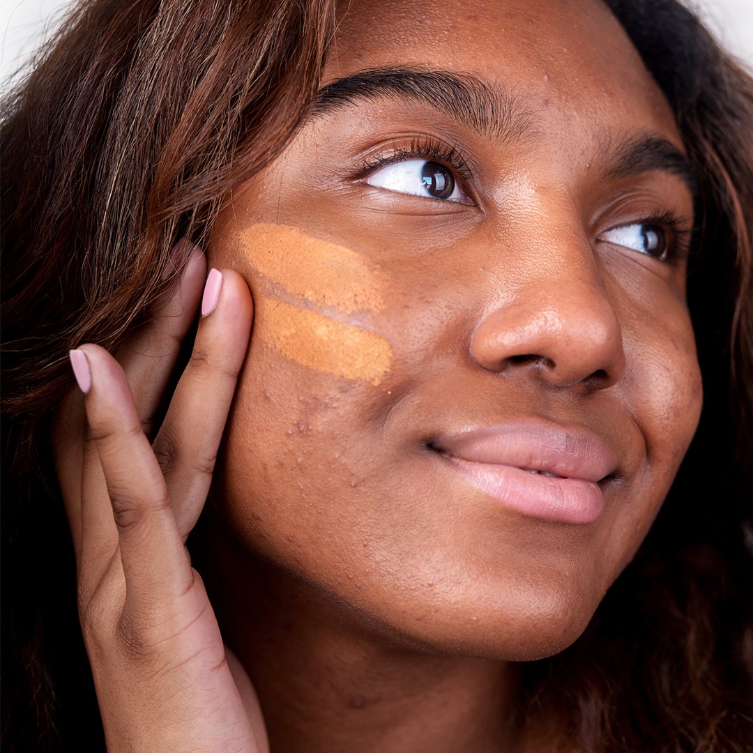 No Photoshop required - zoom on in!

Look #nofilter AMAZE with lightweight, clean, multitasking makeup that doesn't have to be layered. 
Jade is wearing MSLondon Caramel 3 &amp; 4, Butter Lucent Finishing, Contour 4 &amp; Hot in Here.

What's your shade? DM us your selfie to find out✨✨