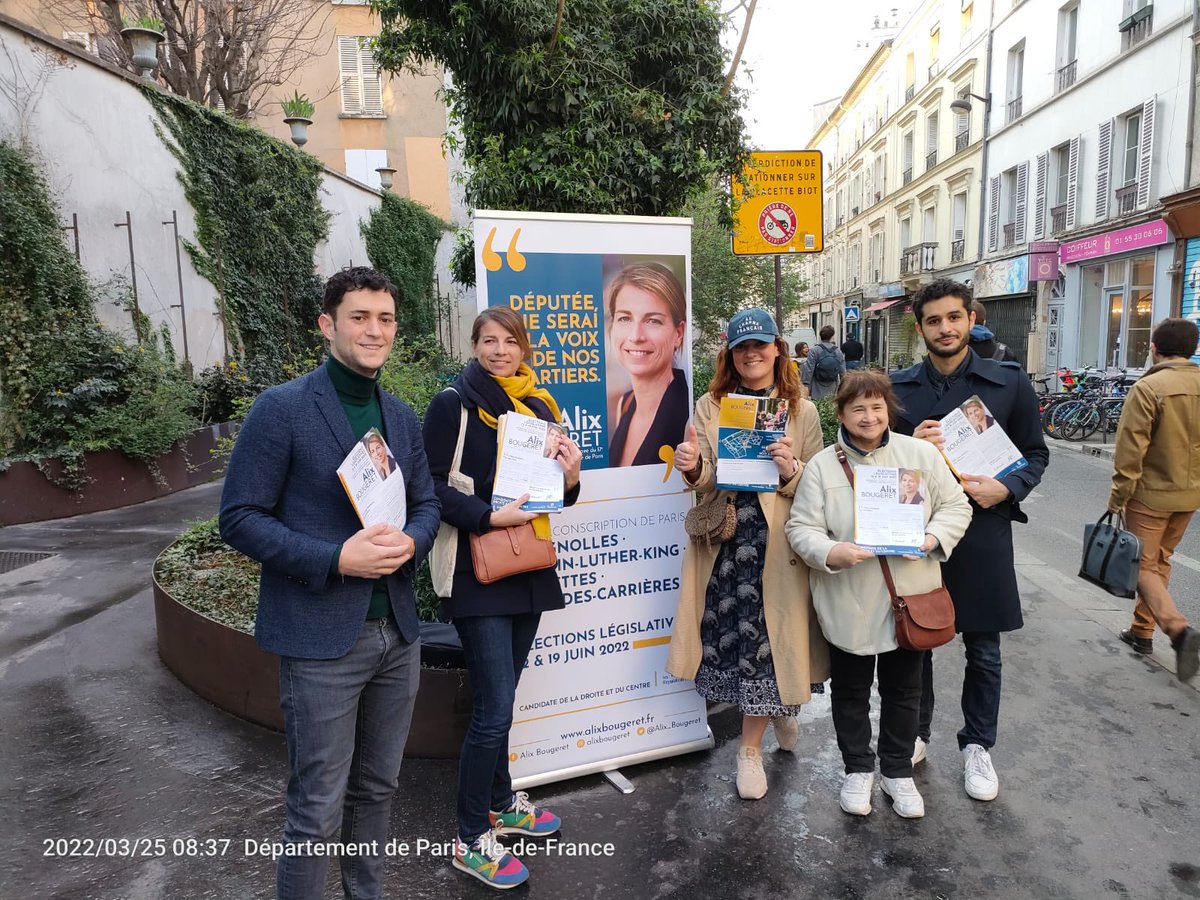 Alix_Bougeret's tweet photo. De bonne heure et de bonne humeur ! Tractage rue Biot pour présenter ma candidature aux élections #Legislatives2022 (quartiers Batignolles, MLK, Épinettes, Grandes-Carrières ). En avant ! 🚀🚀 @Paul_Hatte @RevahElie @SarkisianSandra @SandrinePires3 @sylvainclama https://t.co/iniLyOZMix