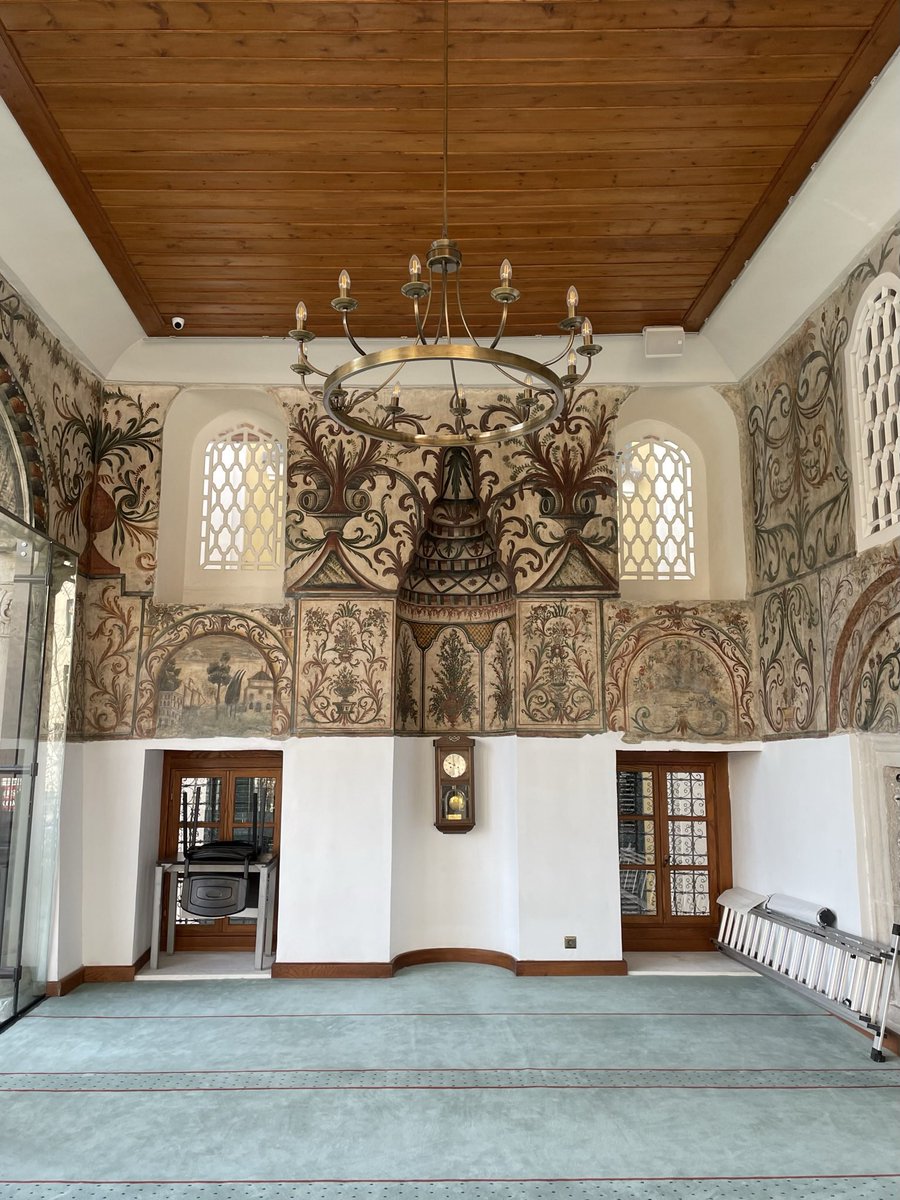 The portico has its own mihrab and decoration