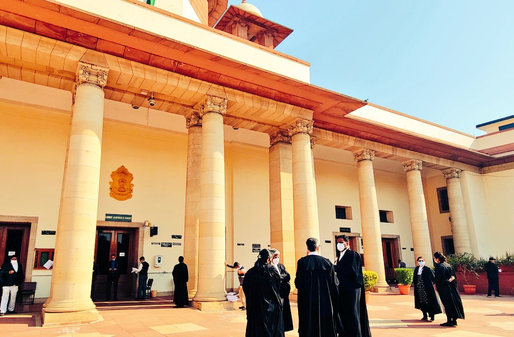 [BREAKING] Supreme Court holds that both AYUSH and Allopathic doctors are entitled for equal salary
#SupremeCourt