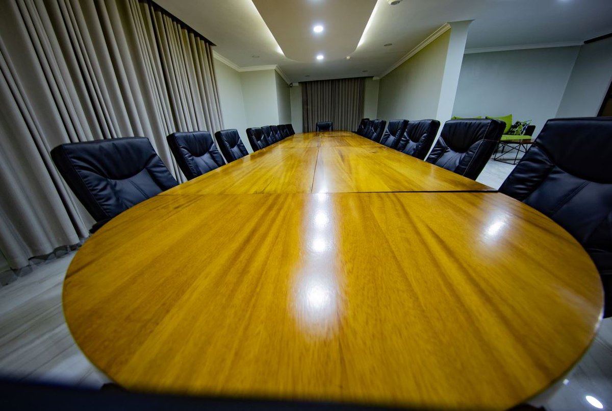 BelanGroup's tweet photo. #Burundi ✍️Pour vos formations, retraites, réunion de travail, Conseil d’Administration ou autres; nulle part ailleurs qu’à #BELAN_Hotel.  😍 Profitez bien du Siège de l’Hospitalité
#Ngozi
# Tember_Uburundi na #BELAN_Group https://t.co/DLSos3UKaA