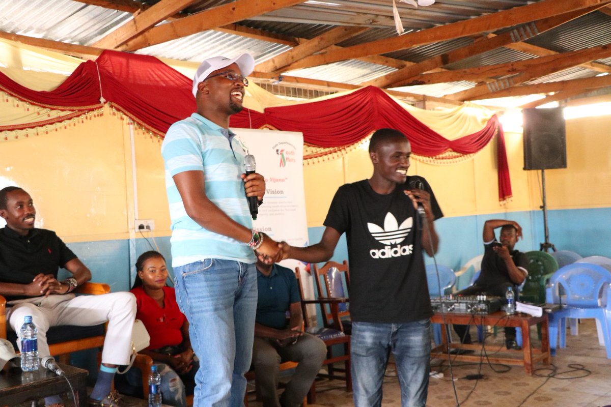 RoySasaka's tweet photo. Sauti Ya Vijana #NairobiChapter
The ongoing #YouthLeadershipDialogue offers youth opportunities to associate and participate in political,social, economic & other spheres of life.
@deborahbubi
@HamisiKirenga
@AngelMbuthia
#TukoRadaNairobi https://t.co/Z8gBeOd7Or